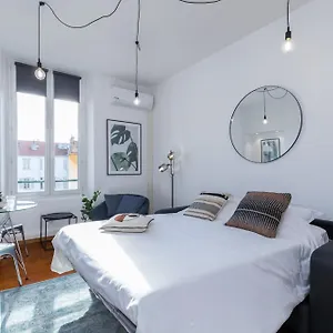 7 Medecin - Place Massena - 2p - Lumineux - Climatise Apartment